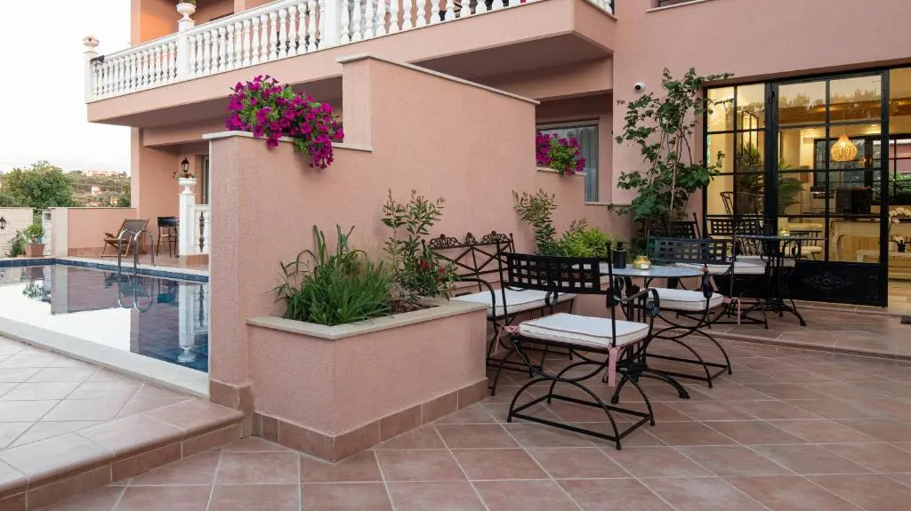 Kseynasa Suites