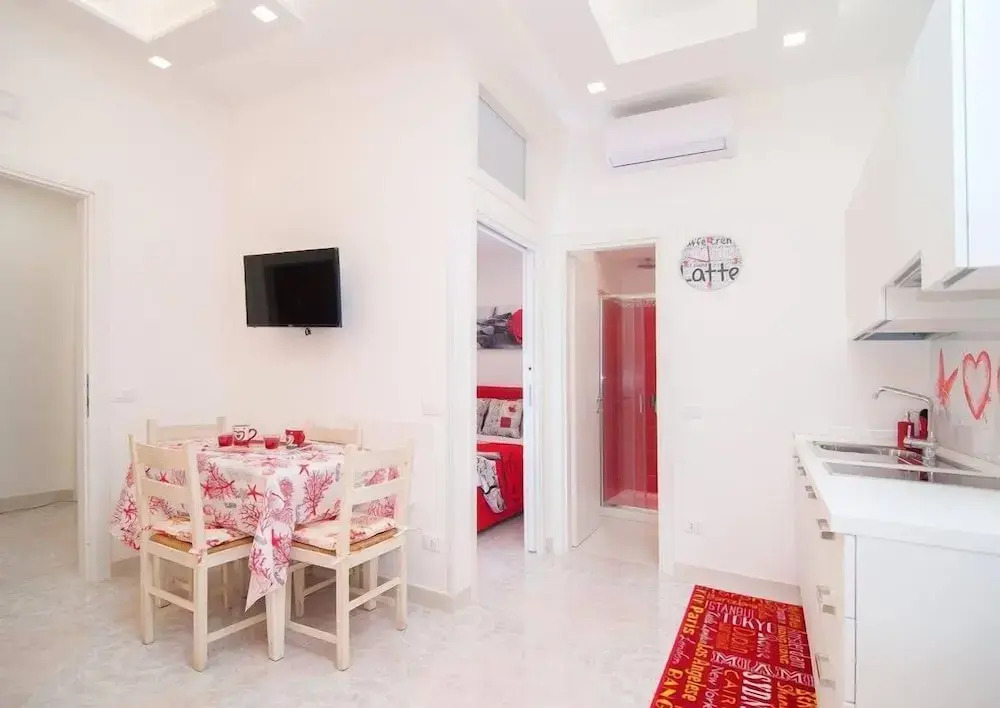 Red Rose Apartment