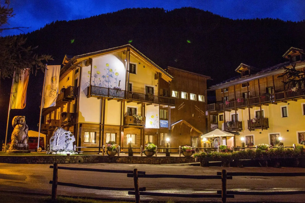 Hotel Boton DOr & Wellness a La Thuile