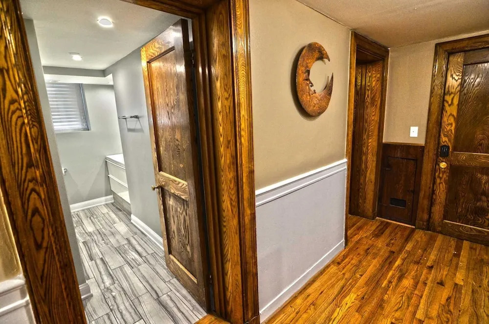1717 Northwest Apartment #1030 - 2 Br Apts
