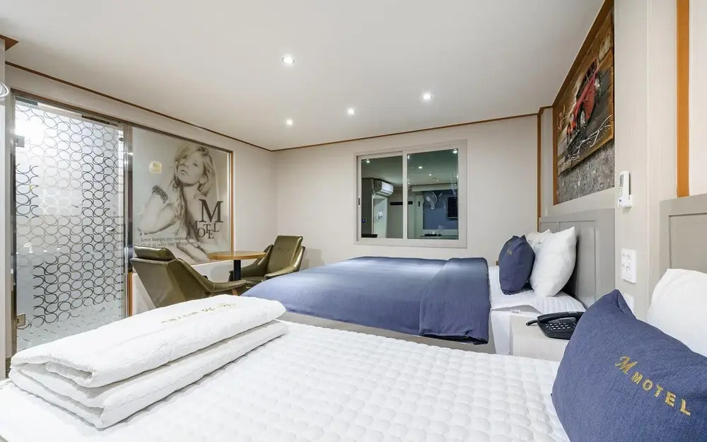 Hound Hotel Gimhae Samgye