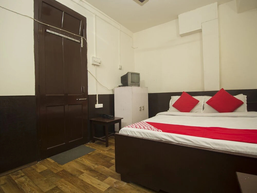 OYO 23629 Hotel Migtin