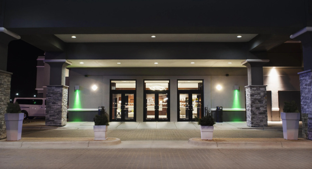 Holiday Inn Fargo by IHG