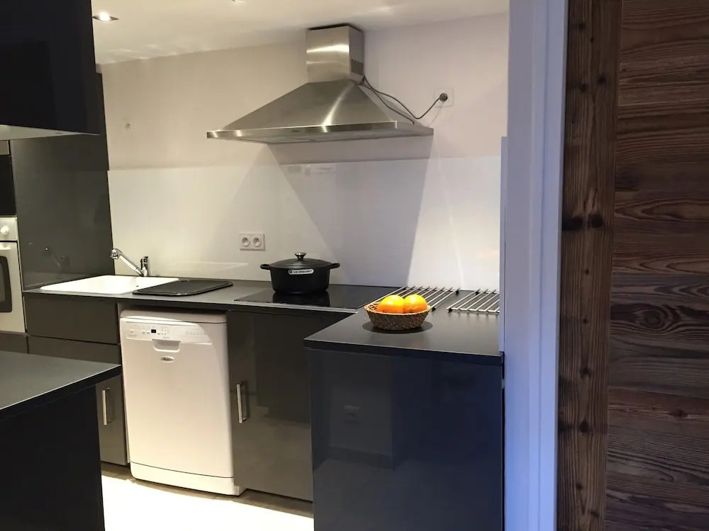 Ferm6 - 6-6p-5chbres-3sdb-120m?-10 / 12pers-valloire