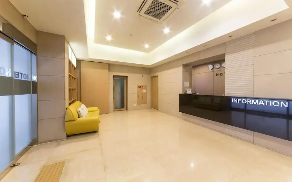 Honors Hotel