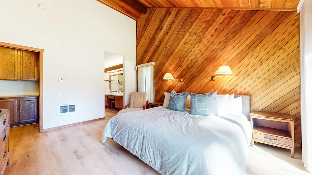 Snowcreek I #52 4 Bedroom Condo by RedAwning