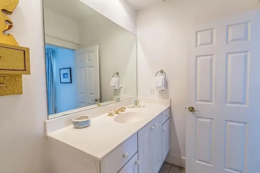 SEAVIEW I UNIT 300 4 Bedroom Holiday Home by Five Star Properties