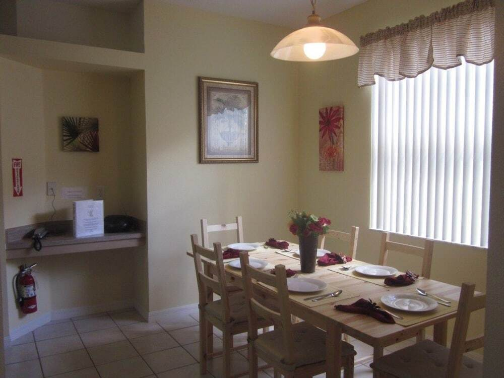 4 Br Calabay Parc Sleeps 8 - Fld 3253