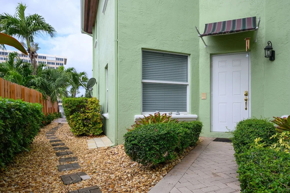 4331 W Tradewinds Ave Duplex Unit A 3 Bedrooms 2.5 Bathrooms Duplex
