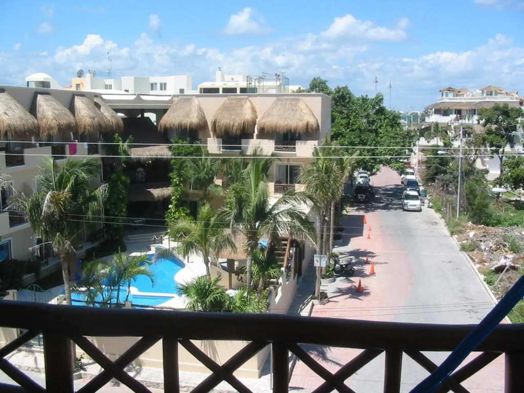 Las Olas 304