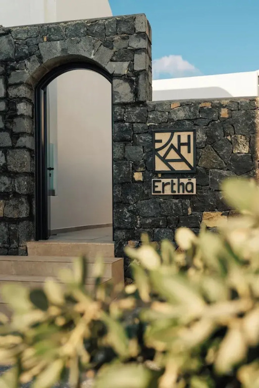 Erthā Suites with private pools