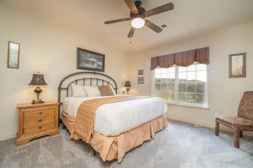 Royal Links at 1000 Hills Walk-in Two Bedroom