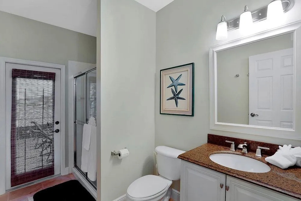 COPPER20 5 Bedroom Holiday Home by Marco Naples Vacation Homes