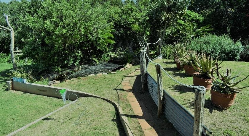 Woodlands Cottages & Camping