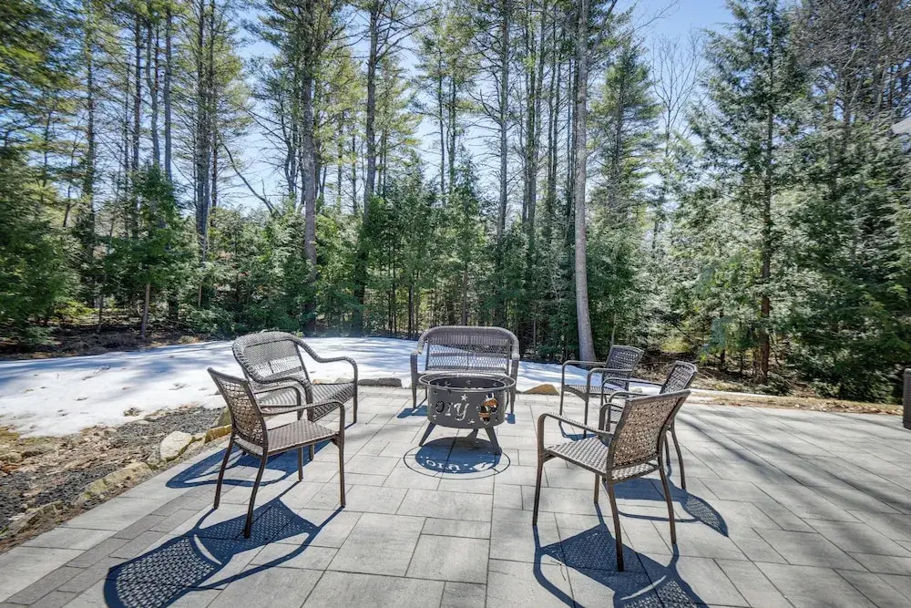 Stunning Wells Home w/ Fire Pit & Porch