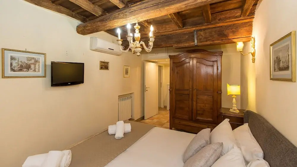 Rental in Rome Falegnami