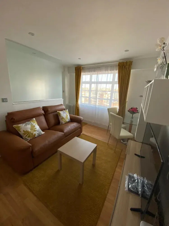 NELL GWYNN HOUSE - Studio Apartments, Sloane Square, London