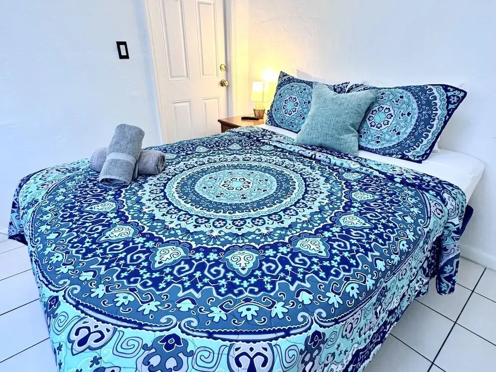 Southwinds 5 for 5 Guests -near the Beach