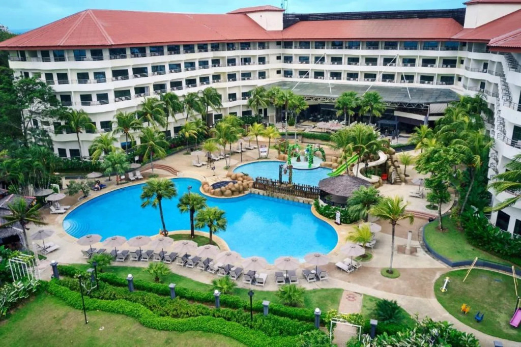 Swiss-Grand Beach Resort Kuantan - Newly Upgraded 5-Star