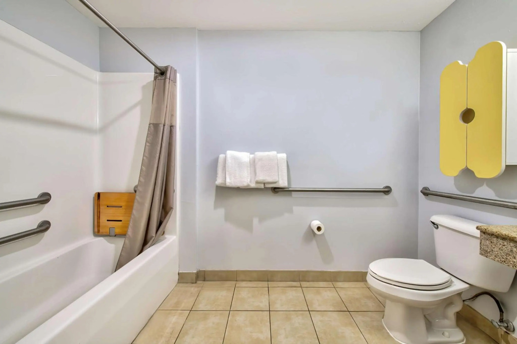 Motel 6-Eagle Pass, TX - Lakeside