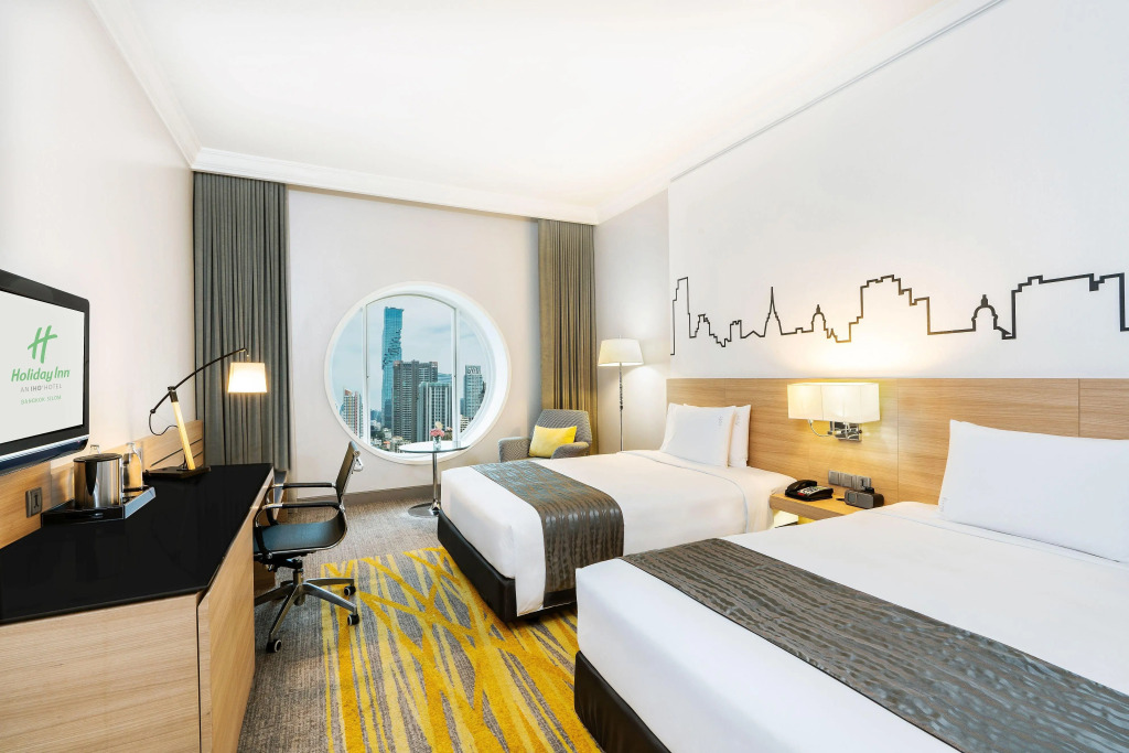 Holiday Inn Bangkok Silom by IHG