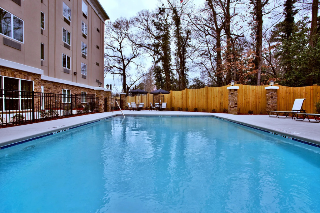 Holiday Inn Express & Suites Columbus - Ft Benning Maingate by IHG