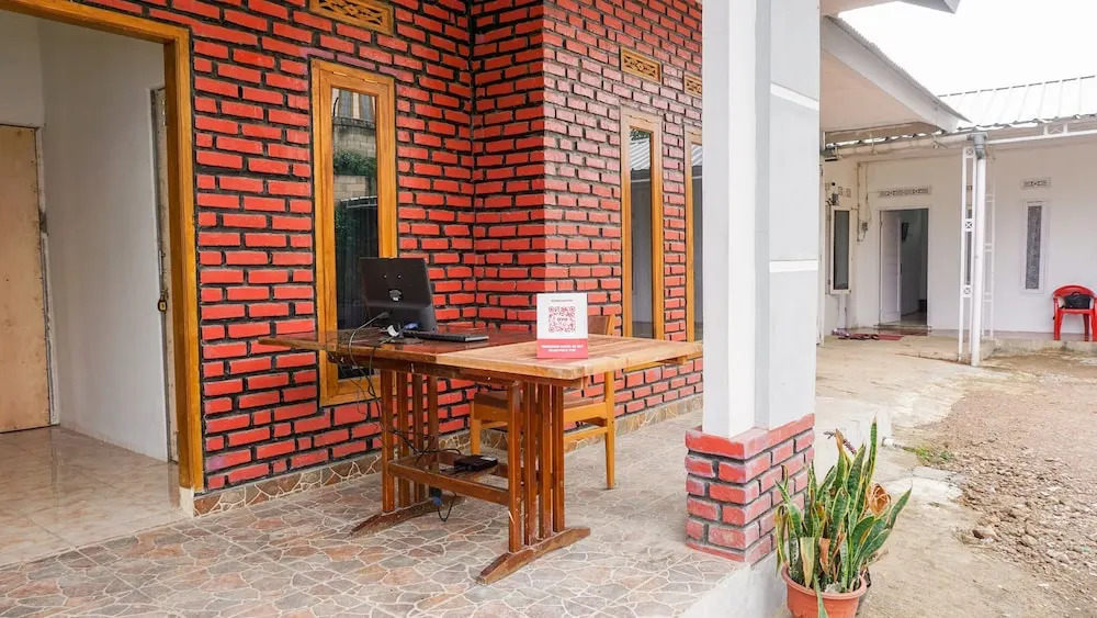 Cempaka Homestay by OYO Rooms