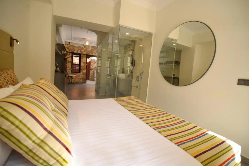 Lovely Garden Flat with Patio near Hadrian's Gate
