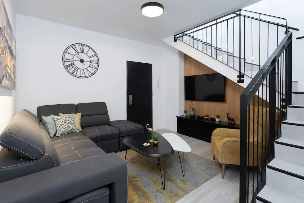 3BR Penthouse on Rothschild by HolyGuest