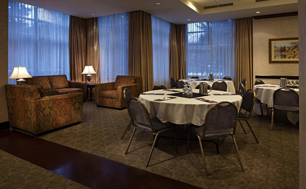 Delta Hotels by Marriott Whistler Village Suites