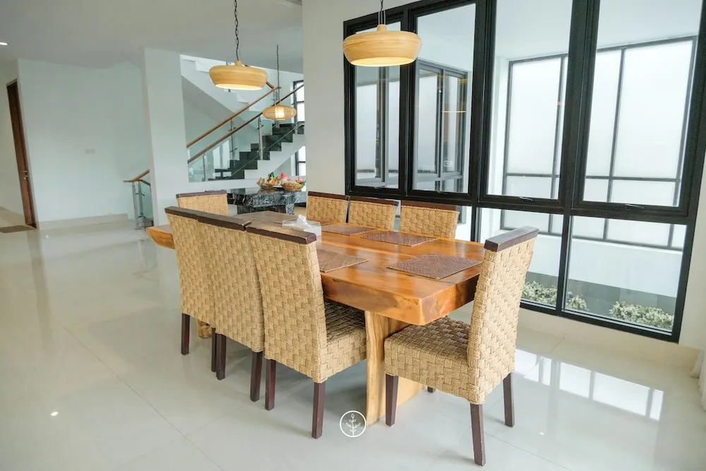 Kamala Plantation View Villa 10 bedrooms with a private Infinity pool
