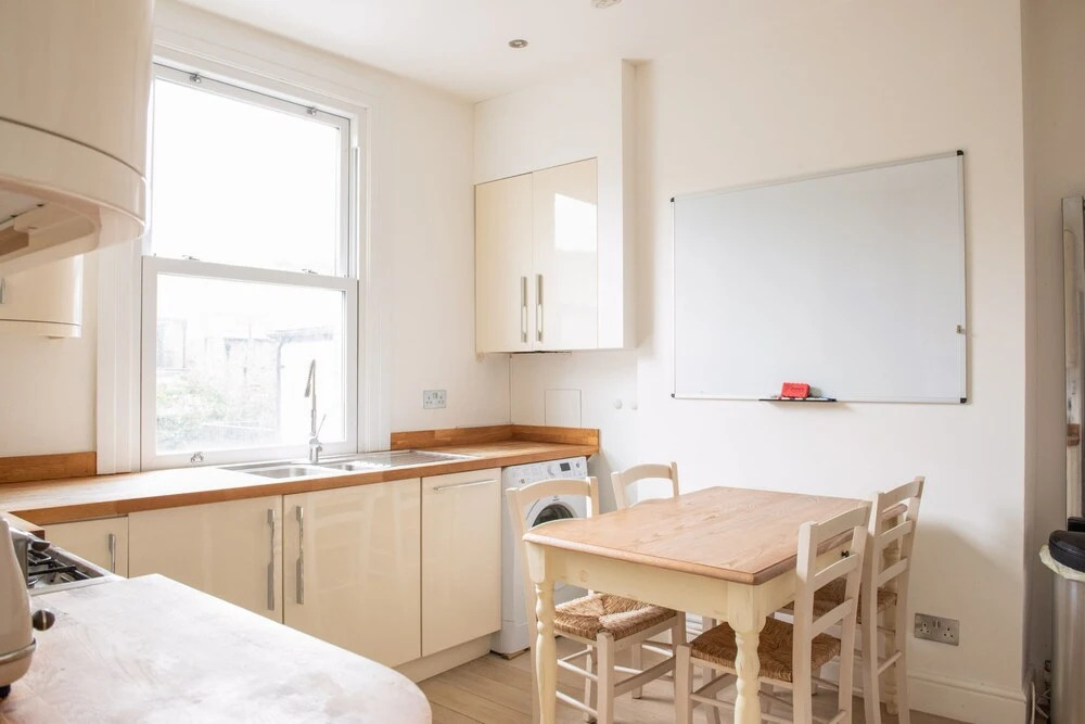 Cosy Two Storey 1 Bedroom Flat in Battersea