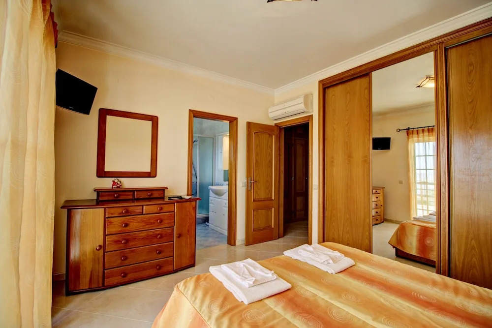Villas2Go2 Albufeira Villa