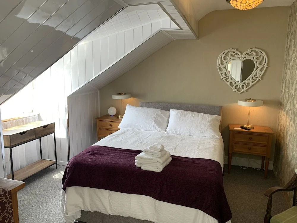 Heather Glen 6 Bedroom 6 Bathroom Home by the sea
