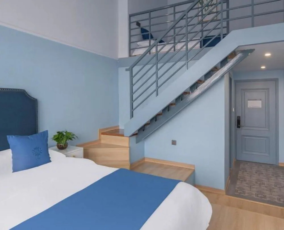 Floral Hotel Falan Small Town