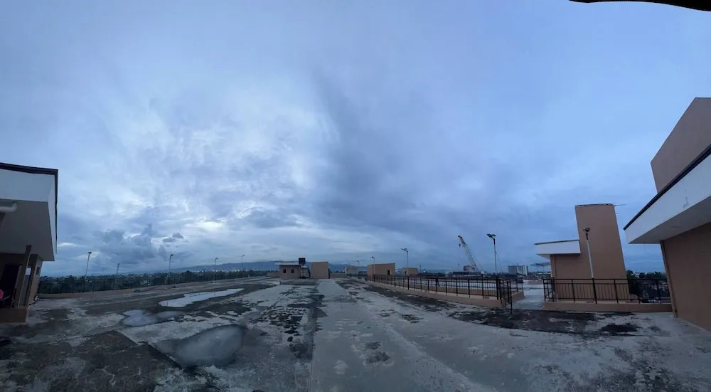 Near Mactan International Airport Condo With Private Entrance and Shared Pool
