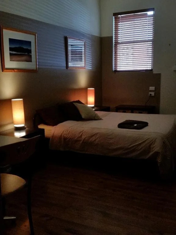 Willow Court Motel