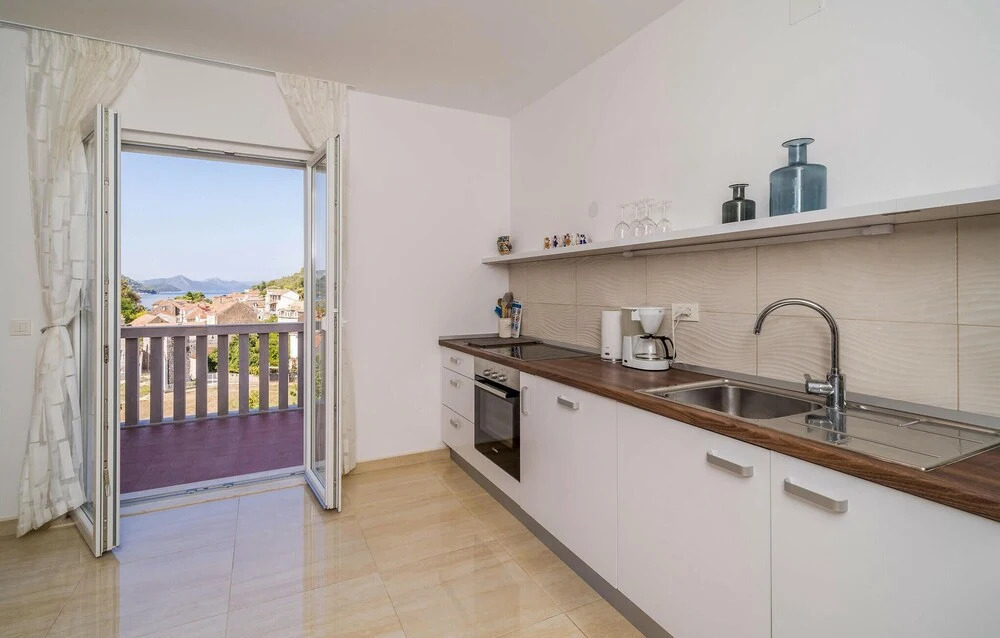 Stunning Home in Sipanska Luka With 6 Bedrooms, Wifi and Outdoor Swimming Pool