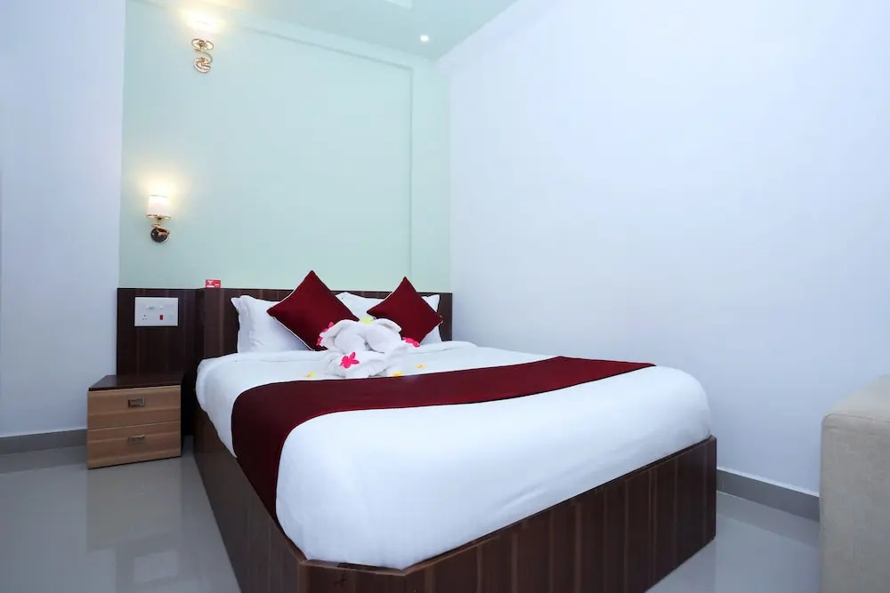 OYO 10151 Hotel Forest Inn