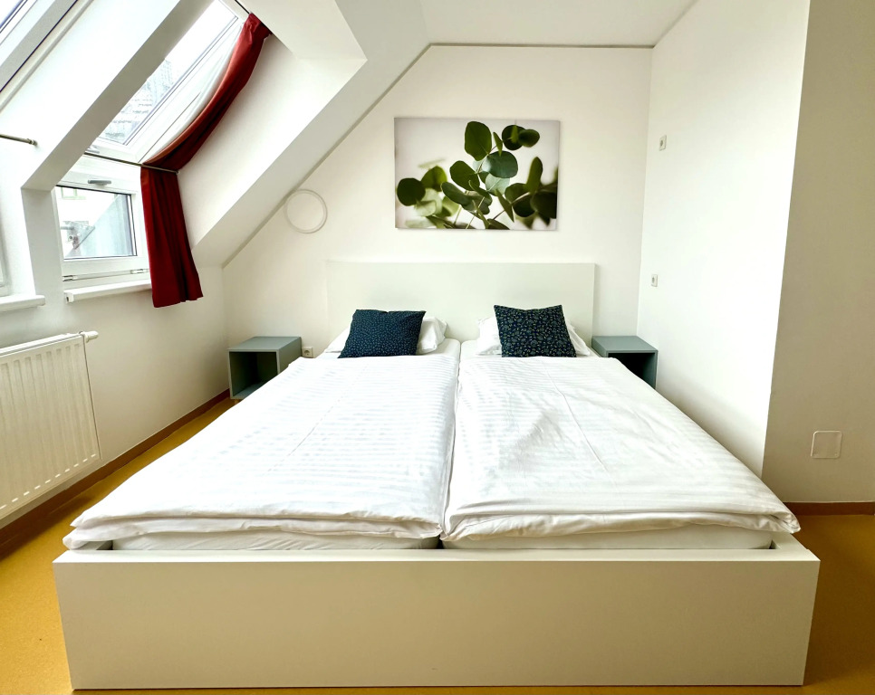 A&T Hotel & Hostel