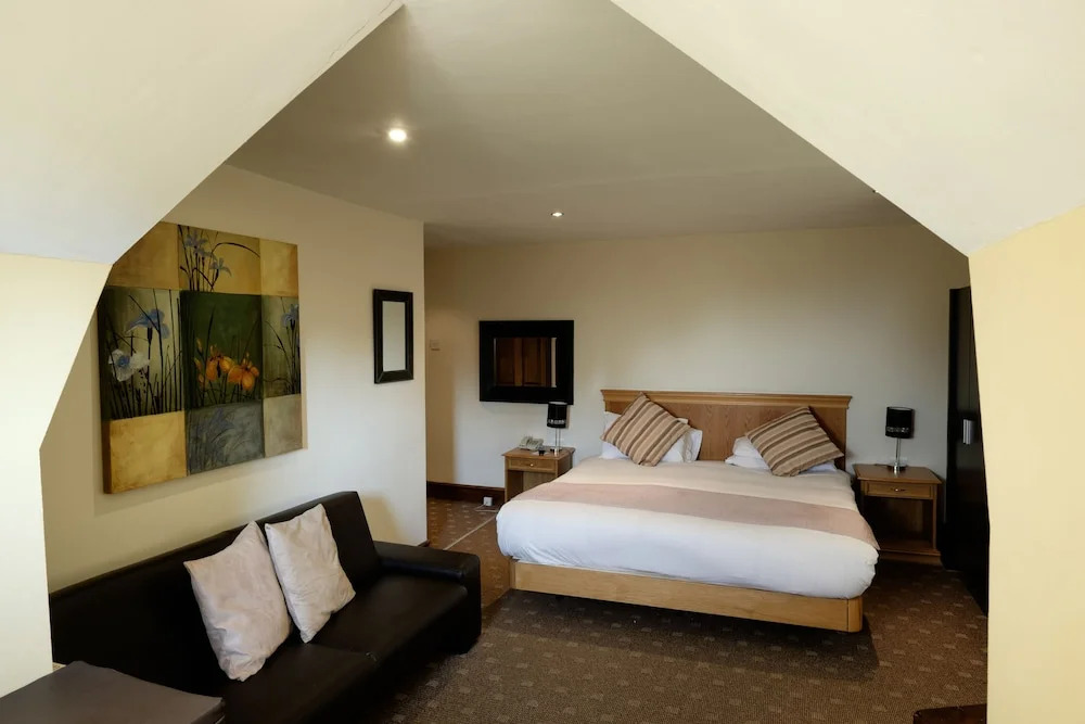 The Cathedral Hotel