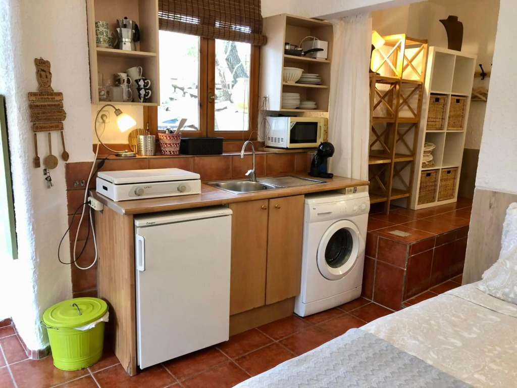 Cala Canyelles Villa & Private Studio with Garden