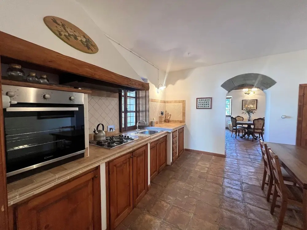 Flat with heated hot tub and shared pool