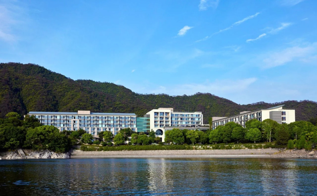 Intercontinental OneThousand Island Lake Resort
