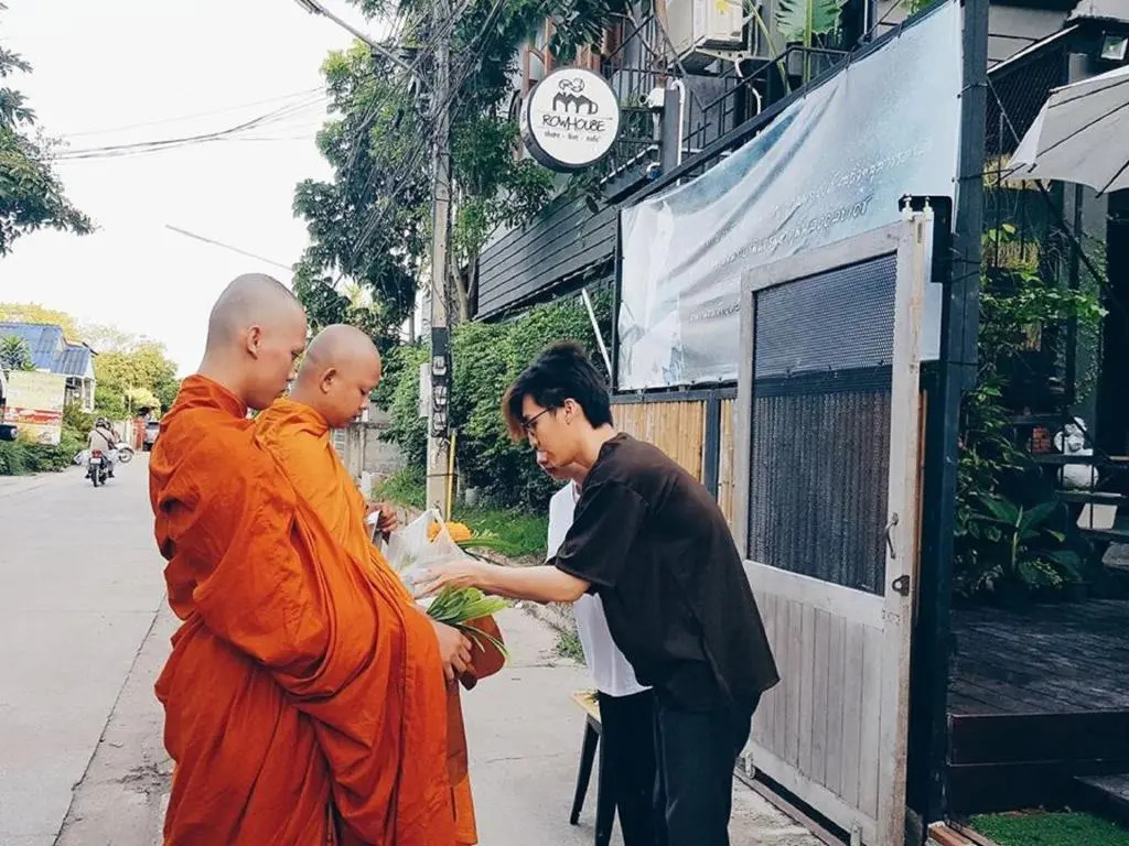Rowhou8E Hostel Huahin