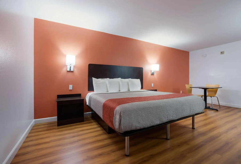 Motel 6-Suwanee, GA - Gwinnett Center