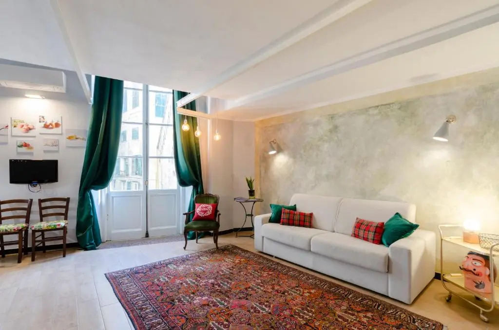 JOIVY Superb Flat Near Ch. Columbus' House