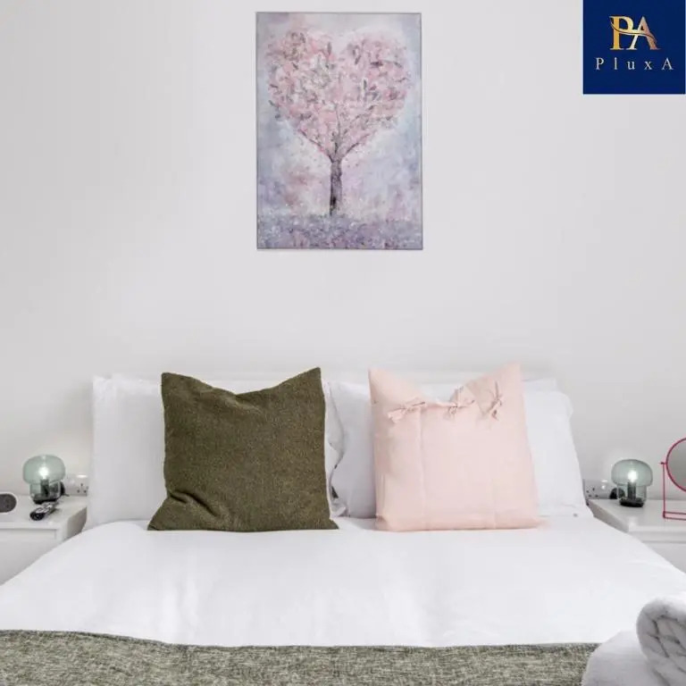Pluxa Rose Quartz Luxury Stay