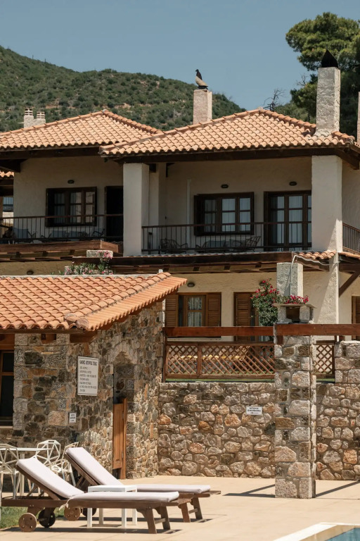 Selina Kaminos Evia