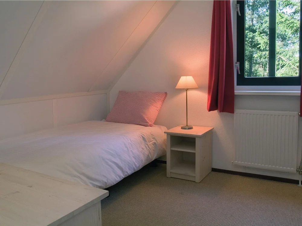 Detached Bungalow With Dishwasher, Next to a Nature Reserve